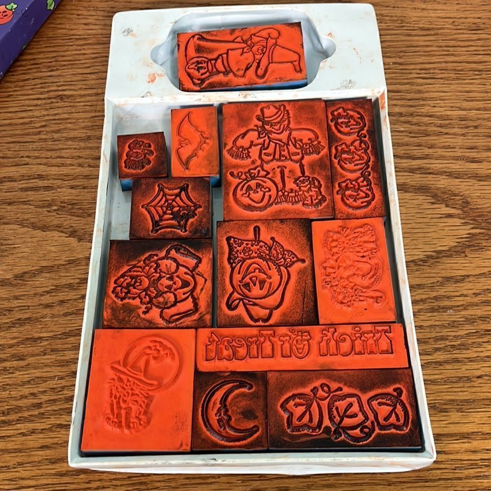 Daisy Kingdom Vintage set of 13 rubber stamps - Picture 5 of 6